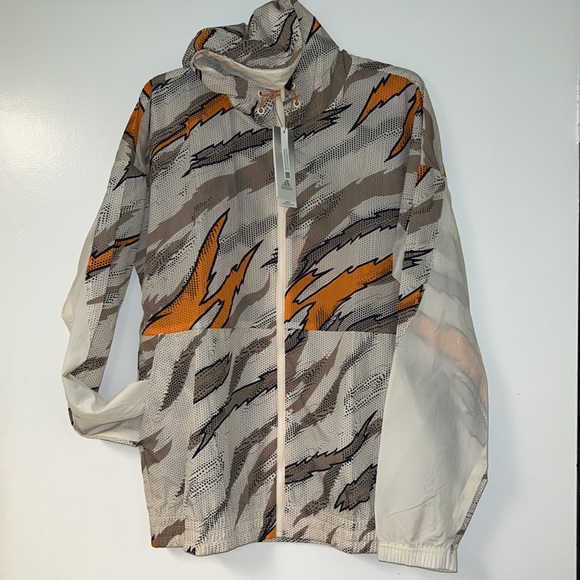 Adidas TRVL AOP WB Men’s Windbreaker Loose Fit Jacket MWT - Picture 1 of 4